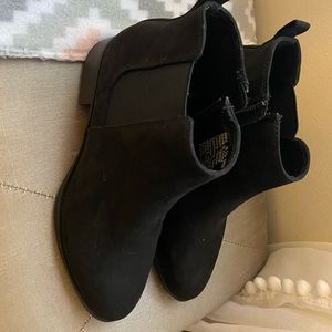 Womens Size 8.5 SO black boots